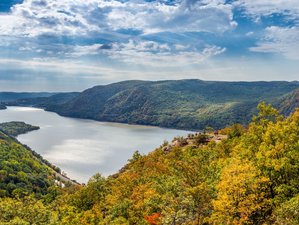 Top 10 Yoga Retreats In New York