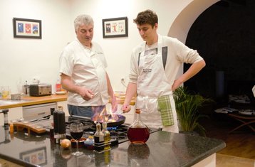 8 jours en vacances de gastronomie et fabrication de bijoux en verre dans le Lot-et-Garonne, sud-ouest de la France