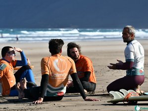 8 días de campamento de surf saludable para principiantes en Lanzarote, Islas Canarias, España