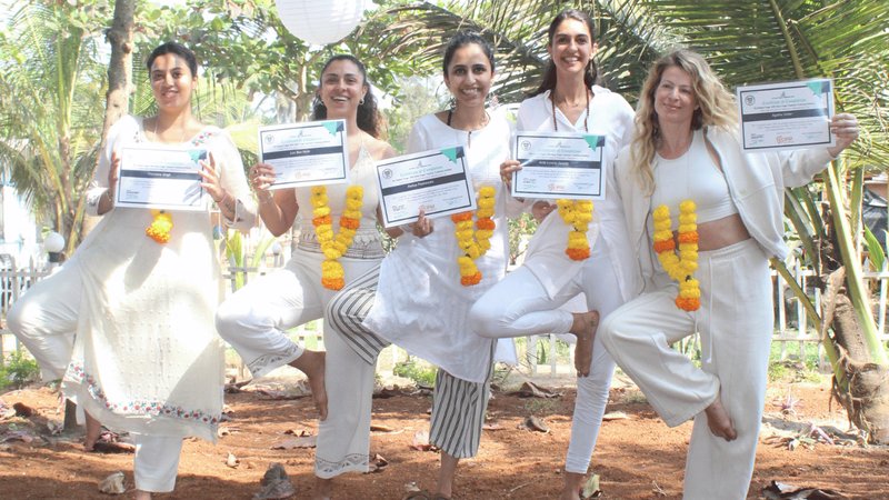 22 días de profesorado de yoga multiestilo de 200 horas en Goa, India