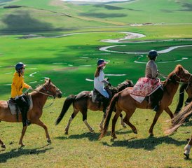 5-Daagse Luxe Paardrijavontuur in Hulunbuir, China: Vrijheid te paard, Comfort en Gastronomie - Photo 3