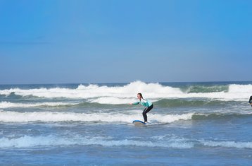 2 jours en stage famille et amis au cœur de la région de Lisbonne, Portugal avec cours privé de surf