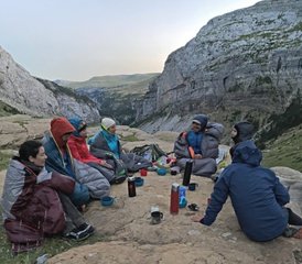 6 días de peregrinación meditativa: viaje largo de trekking con yoga en Ordesa y Monte Perdido, España - Photo 2