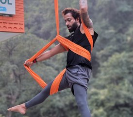 113 jours en formation de professeur d’art et de yoga aérien niveau 3 85 h à Rishikesh, Inde - Photo 1