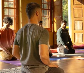 54 jours en stage de yoga à Rishikesh, Inde : une escapade courte et spirituelle avec kirtan, randonnée et plus encore - Photo 1