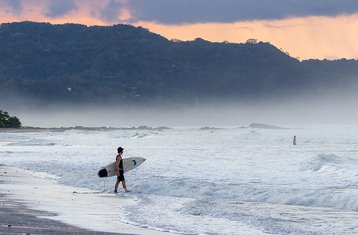 6 días de campamento de exploración y surf en solitario en Santa Teresa, Costa Rica