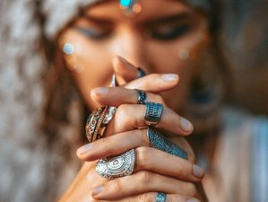 5 Day 200-Hour Hybrid Transformative Yoga Teacher Training in Key West, USA