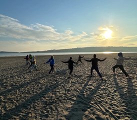 4 Tage Herbstlicher Küsten-Yoga-Retreat an der atemberaubenden Küste in Westwales, Großbritannien - Photo 2
