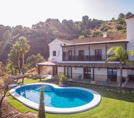 4 días de retiro de ayahuasca en Málaga, España con rapé, yoga y meditación - Photo 3
