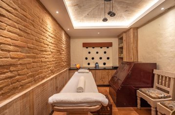 4 Day Ayurveda, Meditation, and Yoga Holiday in Himalayan Country, Kathmandu, Nepal