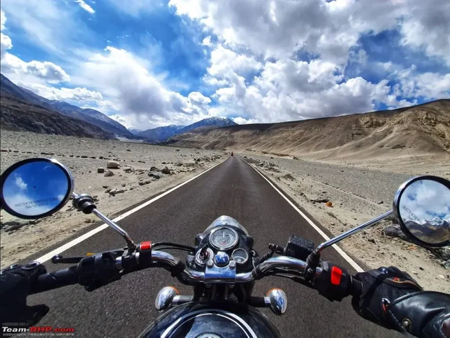 12 Day Delhi, Manali, Leh, Srinagar Guided Motorcycle Tour in India photo 5