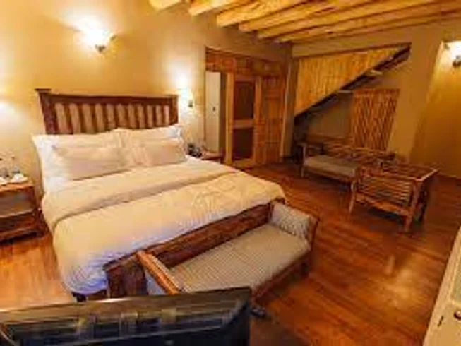 8 Day Guided Luxury Motorcycle Tour in Ladakh, India photo 9