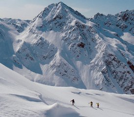 108 días de tour de esquí y retiro de yoga al pie de la montaña más alta de Austria - Photo 1