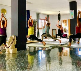 Formation hybride 200h : en ligne à votre rythme et formation de professeur de yoga en présentiel de 12 jours à Tenerife, Espagne - Photo 3