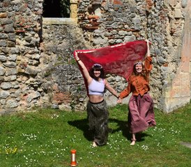 64 Tage The Wild Erwecken: Frauen Natur Yoga Retreat in Clophill, East of England, Vereinigtes Königreich - Photo 1
