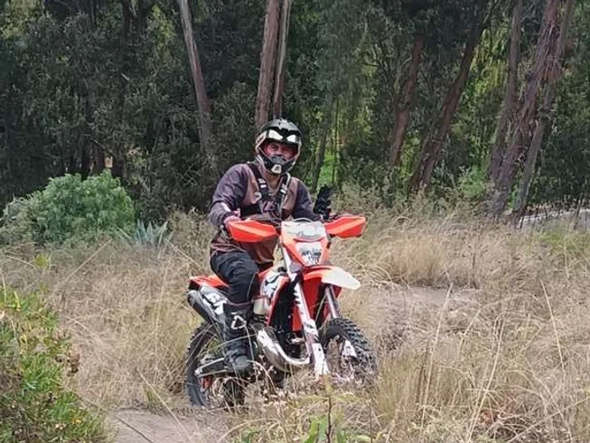Guided Arbol Solitario and Calacali Motorcycle Day Tour from Quito, Ecuador
