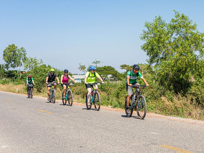 7 Day Cambodia Bike Tour - BookCyclingHolidays.com