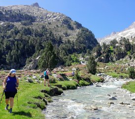 113 días en retiro de yoga, pranayama y trekking de montaña en Valle de Benasque, Aragón, España - Photo 1