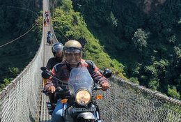 9-Daagse Begeleide Rondreis per Motor in Nepal - Een Reis Door Het Hart van de Himalaya