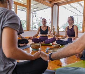 7 Täge Reise nach Santorini durch Stimme, Bewegung und Gemeinschaft: Wellness-Retreat in Griechenland - Photo 3