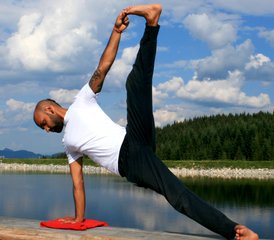 21 Tage 200-Stunden Hatha Yoga Lehrerausbildung in einem Ashram in Südschweden mit indischem Yogalehrer - Photo 3