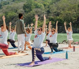 24-Daagse 200-Uurs Hatha-, Ashtanga Vinyasa- en Acro Yoga Docentenopleiding met Klankhealing in Rishikesh, India - Photo 4