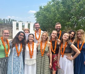 721 Tage 200-Stunden Yogalehrer Ausbildung mit Naturheilkunde und Emotionalem Ausgleich in Rishikesh, Indien - Photo 1