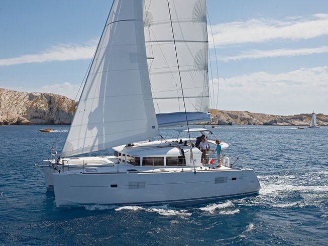 8 Days Luxury Yoga Wellness on a Yacht in Sicily, Italy ...