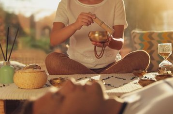 13 Tage 100-Stunden Yin Yoga und Klangheilung Lehrerausbildung in Ubud, Bali, Indonesia