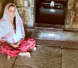 01 Month Online Private Yoga Course for Beginners with Yogini Elena, 12 75-Minute Live Sessions - Photo 1