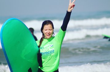 7-Daagse Surf- en Yoga De Retreat voor Iedereen Solo, Vrienden en Familie in Tamraght, Marokko