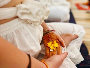 7 Tage 85-Stunden Pränatale Yogalehrer Ausbildung in Rishikesh