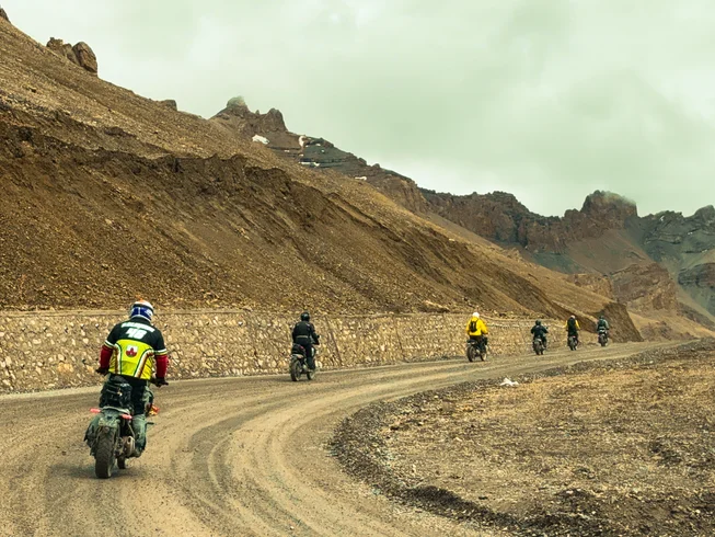 8 Day Touch the Sky: A Guided Motorcycle Expedition Tour to Umling La, Land of High Passes in India photo 4