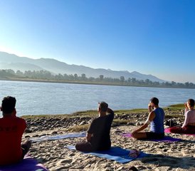 3 Tage Klangheilung, Yoga und Meditation Retreat in Rishikesh, Indien - Photo 2