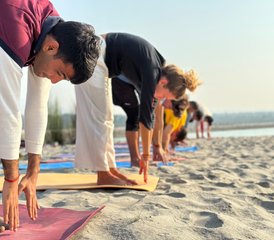28 jours en stage de formation de professeur de yoga hatha et ashtanga traditionnel à Rishikesh, Inde - Photo 2