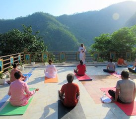 521-Daagse Authentieke Ayurveda Panchakarma Behandelingen en Retreat in Rishikesh, India - Photo 1
