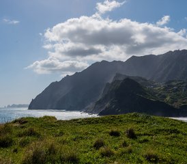 98 días de campamento de surf inolvidable en Porto da Cruz, isla de Madeira, Portugal - Photo 1