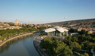 Tiflis (Tbilissi) Retreats und Reisen