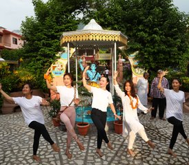 411-Daagse 100-urige Yoga Docentenopleiding in Rishikesh, India - Photo 1
