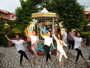 11-Tage 100-Stunden Yogalehrer-Ausbildungskurs in Rishikesh, Indien
