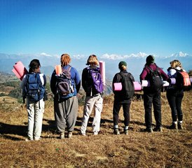 510 días de retiro de yoga, senderismo, sanación con sonido y detox cerca de Katmandú, Nepal - Photo 1