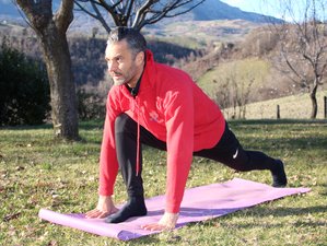 15 Tage 100-Stunden Hatha Yogalehrer Ausbildung in einem Italienischen Kloster in Frontino, Le Marche