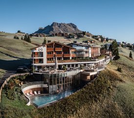 8 Tage Yoga und Berge Retreat mit Aktivprogramm im Hotel Goldener Berg am Arlberg, Österreich - Photo 2