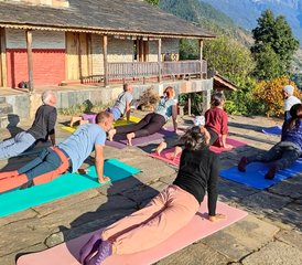 3 días de retiro de yoga en alojamiento rural en Pokhara, provincia de Gandaki, Nepal - Photo 3