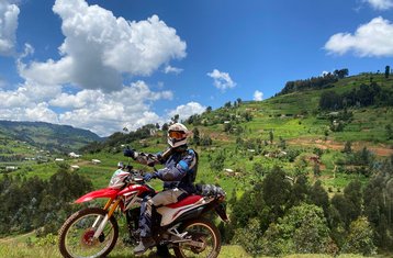 18 Tage Motorradtour um den Viktoriasee und Safari mit den Big Five in Ruanda, Tansania, Kenia und Uganda