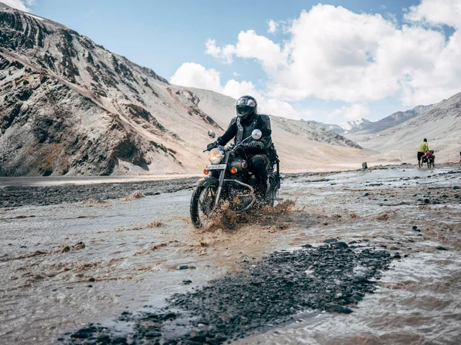 16 Day Himalayan Guided Motorcycle Tour on the Worlds Highest Motorable Pass photo 2