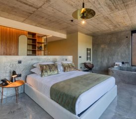 5 Day Discover Unmatched Elegance and Serenity Surf Camp in Macieira, Portugal - Photo 2