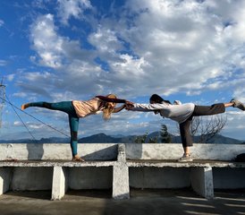 27 días de profesorado intermedio de yoga Hatha, Ashtanga Vinyasa de 300 horas en Rishikesh - Photo 2