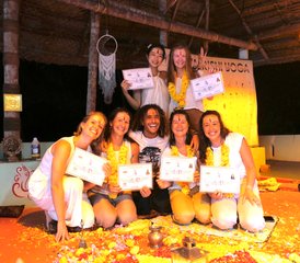 1034 Tage 300-Stunden Hatha- und Vinyasa-Yogalehrer Ausbildung in Kerala, Indien - Photo 1