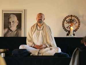 5 Day Hridaya Silent Meditation Retreat in A Pine and Oak Forest in Rhône, France